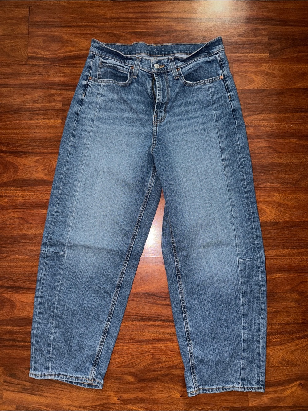 Womens Old Navy Barrel Jeans